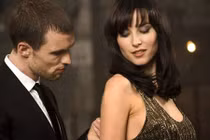 Chân dung cô đào gốc Việt trong phim “Người vận chuyển 4“