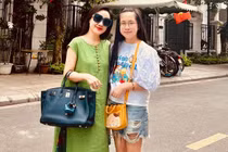 BTV Hoài Anh khoe con gái lớn bổng, chân dài thẳng tắp