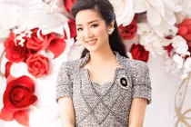 Giáng My trẻ đẹp ngỡ ngàng đi làm giám khảo