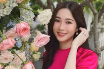 Đã hai con, Hoa hậu Đặng Thu Thảo vẫn xinh hết phần thiên hạ!