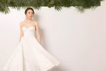 Đàm Thu Trang hóa cô dâu đẹp ngây ngất trước khi lên xe hoa