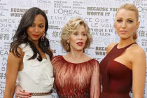 Sao thế giới khoe sắc ở Cannes