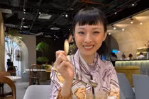 Bất ngờ nhan sắc khác lạ của Hoa hậu Trương Hồ Phương Nga