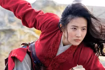 Ngán ngẩm biểu cảm “trăm cảnh như một” của Lưu Diệc Phi trong Mulan