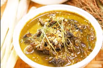 Rùng mình đặc sản làm từ phân non động vật thách thức thực khách