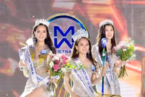 Đọ tài sắc Hoa hậu Huỳnh Nguyễn Mai Phương và hai á hậu