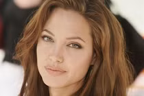 Bí mật đời sống vợ chồng của Angelina Jolie năm 14 tuổi