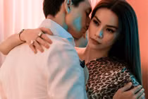 Hà Hồ - Kim Lý: Chỉ là tình yêu showbiz?