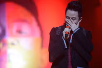 Tùng Dương chia sẻ hạnh phúc chăm con trai nhỏ