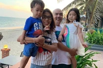 Tổ ấm hạnh phúc, vợ chồng gắn bó như hình với bóng của Quốc Thuận