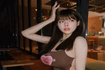 Mỹ nhân “đốt mắt” với combo eo siêu thực và vòng 1 "khủng"