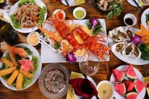 Cách phòng tránh ngộ độc thực phẩm khi đi du lịch 