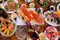 Cách phòng tránh ngộ độc thực phẩm khi đi du lịch 