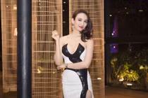 Hoa hậu Ngọc Diễm gợi cảm với đầm cúp ngực