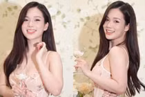 Y tá Ngọc “Phố trong làng” gợi cảm “soán ngôi” Ngọc Trinh?