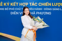 Lộ ảnh Nhã Phương là Phó Chủ tịch công ty doanh thu 1,5 tỷ/ tháng