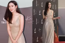 Soi váy hàng hiệu Son Ye Jin mặc ở lễ trao giải Baeksang Arts Awards 