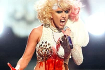 Những khoảnh khắc “choáng” nhất trong lịch sử lễ trao giải VMAs