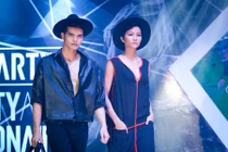 Thí sinh Vietnam's Next Top Model 2015 bất ngờ làm vedette
