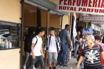 Rộ tin đồn Selena mang song thai với Justin Bieber