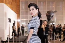 Mê mẩn nhan sắc đỉnh cao của Lệ Quyên ở tuổi U40