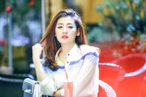 Á hậu Dương Tú Anh khoe nhan sắc vạn người mê 