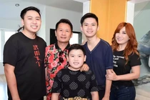 Ba con trai lớn phổng phao của Bằng Kiều và Trizzie Phương Trinh