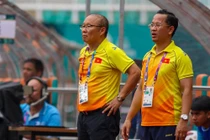 Lê Huy Khoa trở lại làm trợ lý cho HLV Park Hang Seo