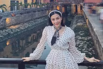 Người đẹp ô danh vì khoe thân, hành động lố lăng sao không chừa?