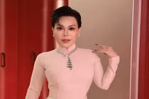 Nghệ sĩ Việt Hương gửi tặng Xuân Son số tiền “khủng“