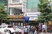 Công an phong tỏa hiện trường vụ cướp ngân hàng Việt Á