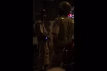 Hai người trong số các CSGT tại thời điểm xảy ra vụ việc