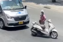 Nữ ‘Ninja Lead’ chặn đầu xe 16 chỗ để ‘nói chuyện’ hậu va chạm