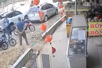 Nam thanh niên bị đánh tới tấp trước quán ăn ở Đồng Nai