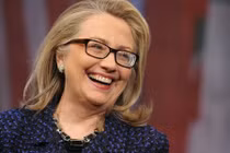 Bà Clinton có trở thành nữ Tổng thống Mỹ đầu tiên?