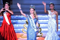 Chiêm ngưỡng vẻ đẹp Hoa hậu Thế giới kể từ năm 1951