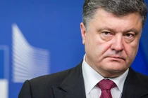 Ông Poroshenko đang lo “mất ghế” Tổng thống Ukraine?