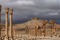 Phiến quân IS đang tháo chạy khỏi thành cổ Palmyra 