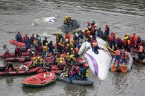 Máy bay Đài Loan rơi do phi công tắt nhầm động cơ