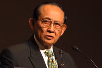 Vì sao cựu TT Ramos được chọn đàm phán với Trung Quốc?