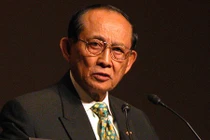 Vì sao cựu TT Ramos được chọn đàm phán với Trung Quốc?