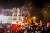 Người biểu tình Iran đốt sứ quán Ả-rập Xê-út