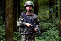 Xinh đẹp nữ chiến sĩ chống ma túy ở Trung Quốc 