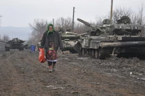 Khi chính quyền Ukraine “bắn vào quá khứ”...