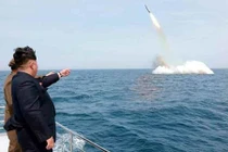 Mỹ-Hàn hoảng hốt trước tên lửa bí ẩn của Triều Tiên 