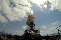 Tàu chiến Nga phóng tên lửa hành trình vùi dập IS gần Palmyra