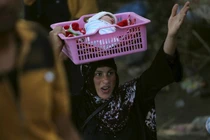 Hoảng loạn hàng nghìn người dân chạy trốn khỏi Ramadi