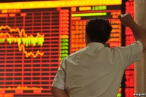 Vì sao thị trường chứng khoán Trung Quốc “rơi tự do”?