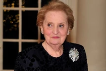 Bầu chọn Donald Trump sẽ là “quà tặng cho Putin”?