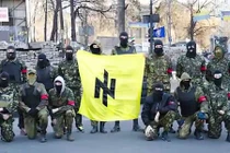 Ukraine: Phe cực hữu tập duyệt nổi loạn chống Kiev